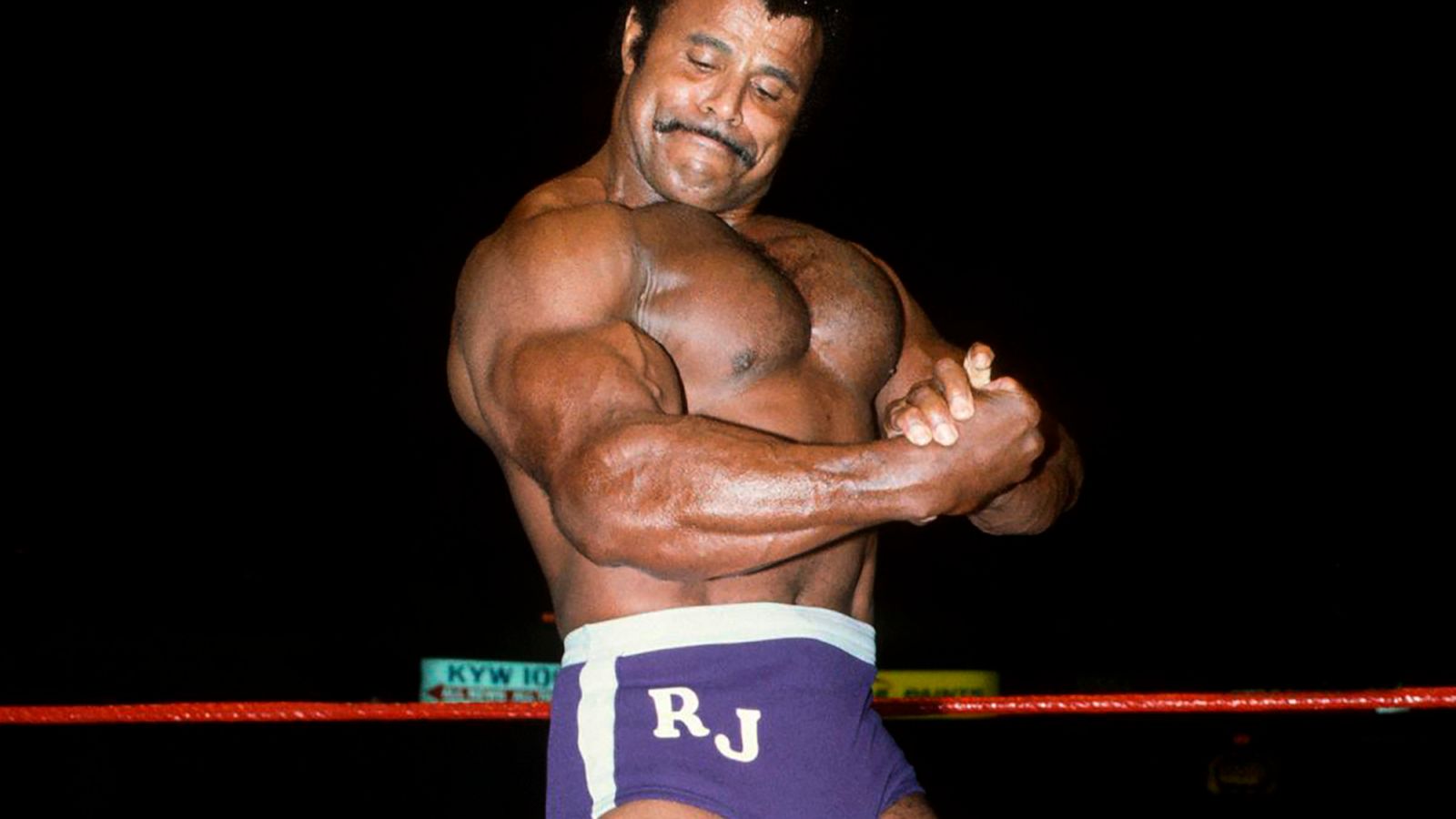 Wrestler Rocky Johnson, Dwayne Johnson's father, dead