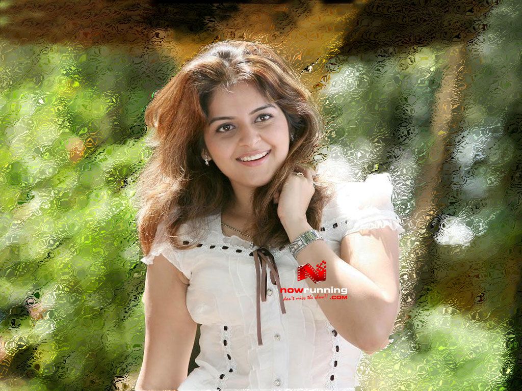 Roma Asrani Wallpaper