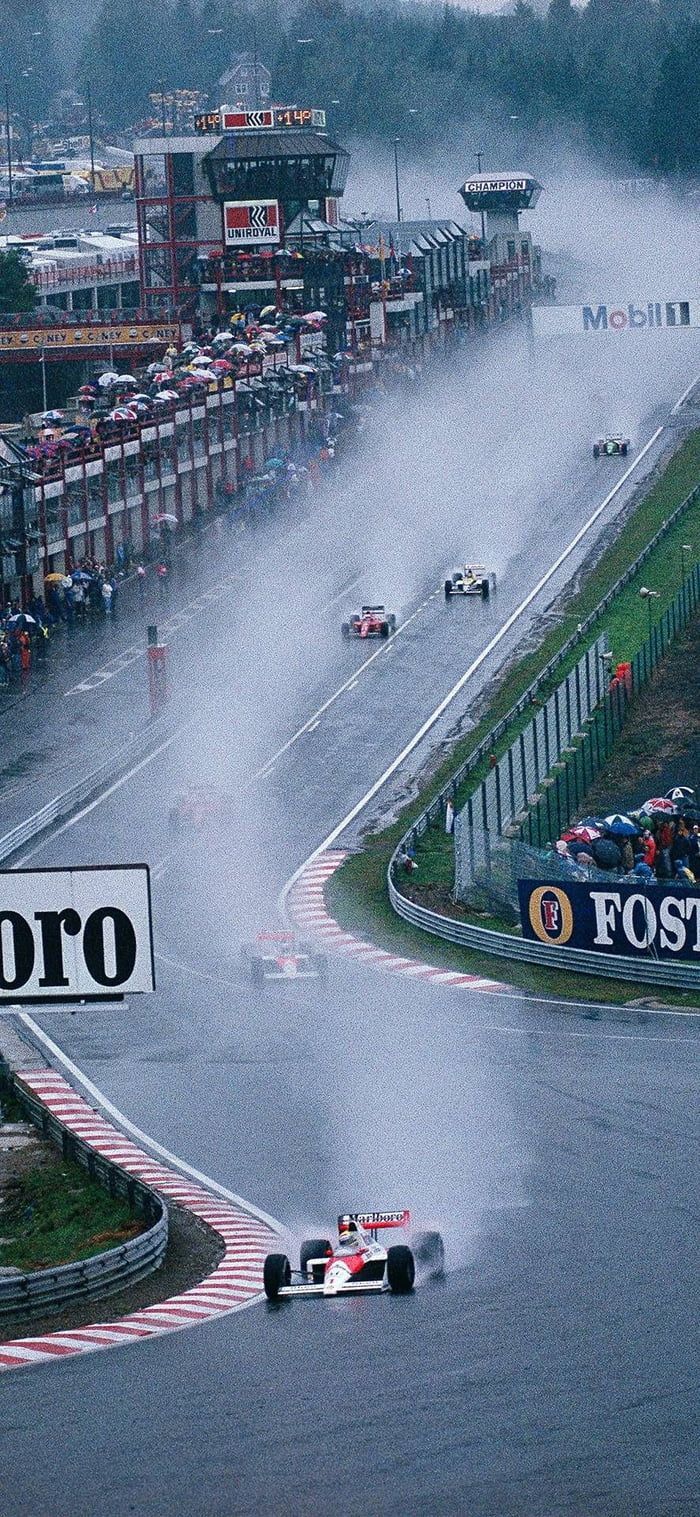 Ayrton Senna leads at spa gp. Formula 1 car racing, Formula 1 iphone wallpaper, Senna