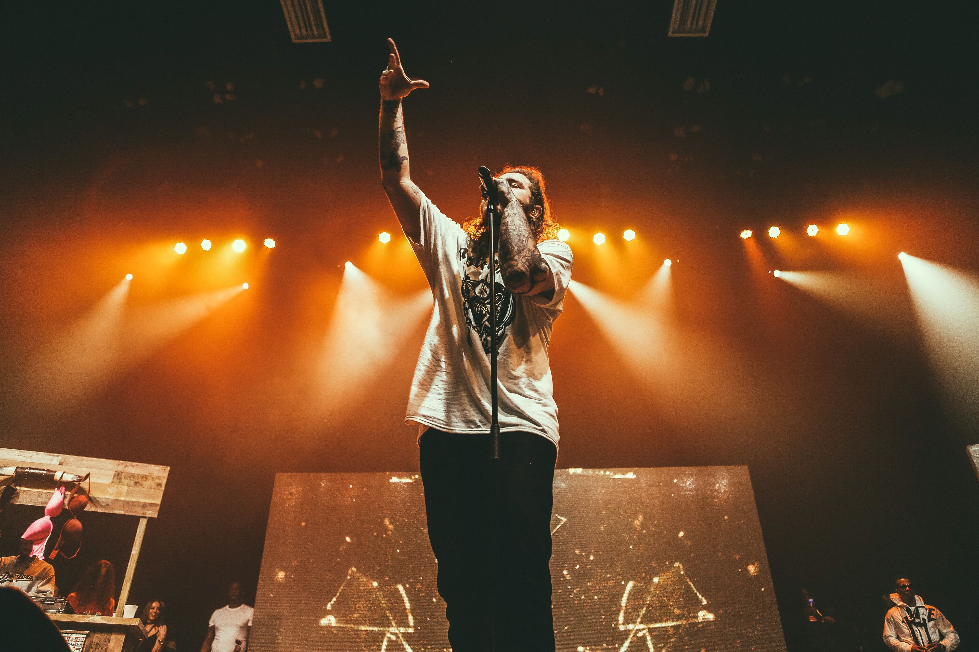 Post Malone On Stage Computer Wallpaper