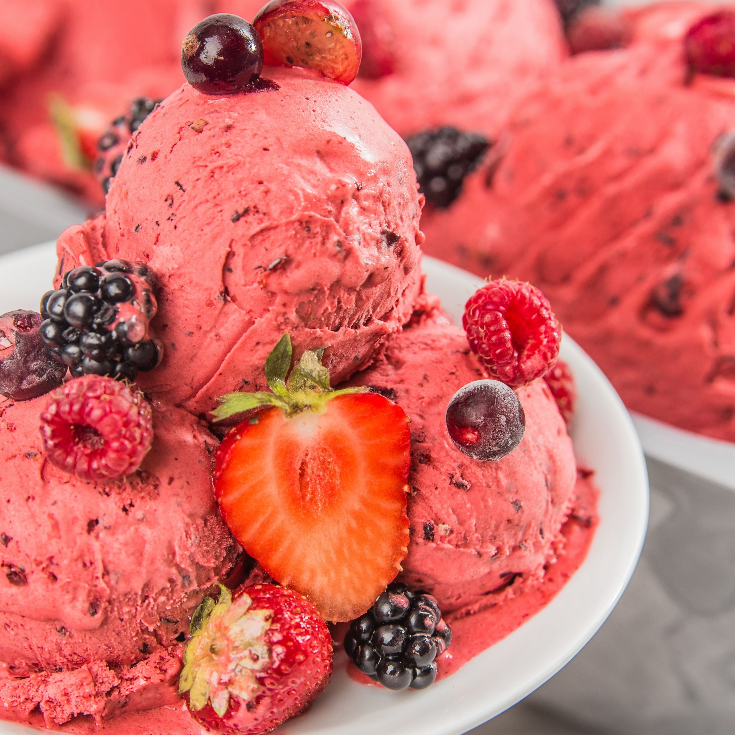 Download 2932x2932 wallpaper summer, dessert, fruits, ice cream, ipad pro retina, 2932x2932 HD image, background, 5186