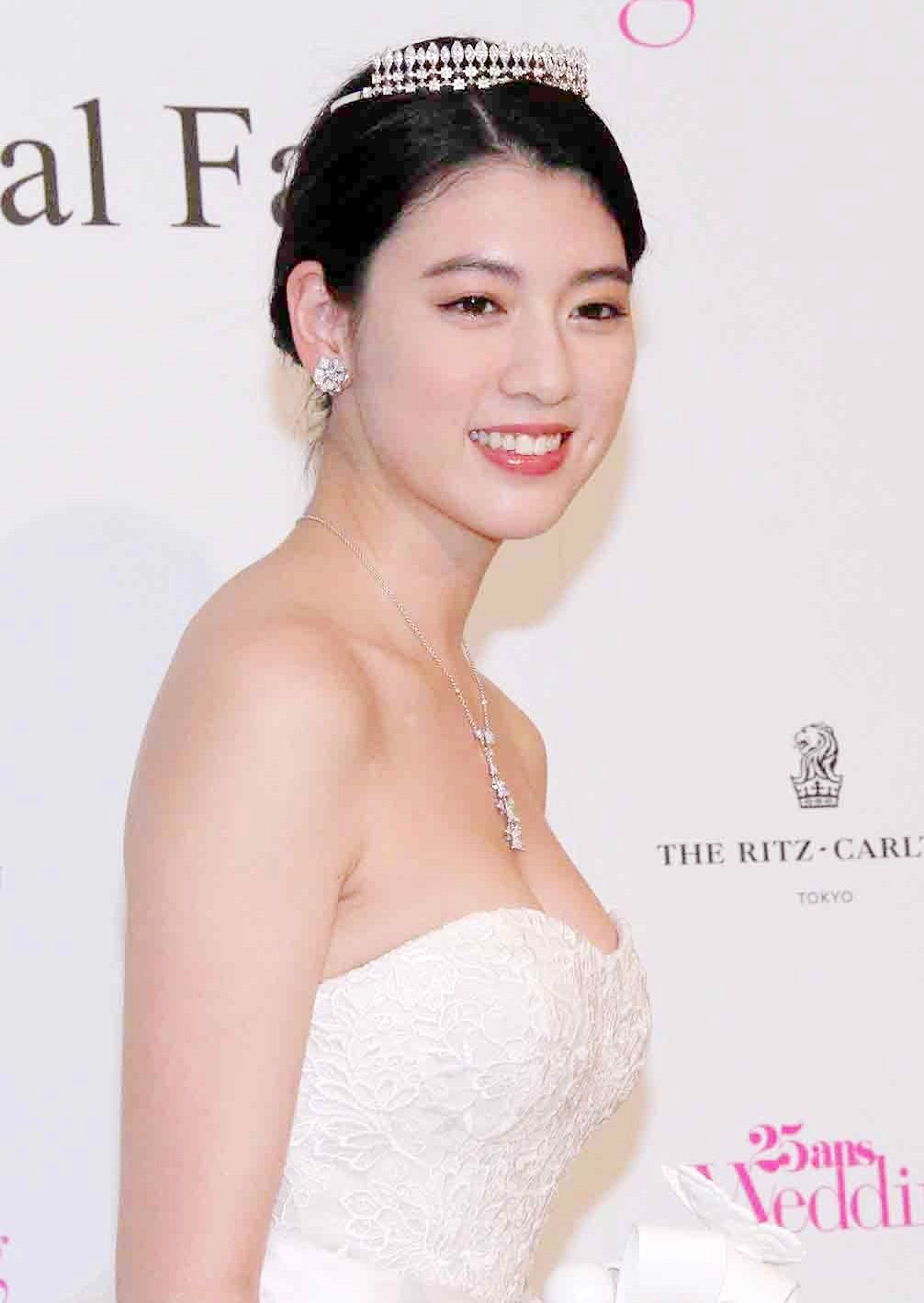 Nao Kanzaki's Japanese and Korean drama emporium: Ayaka Miyoshi: 'Tokyo Girls Collection' show pics and much more!