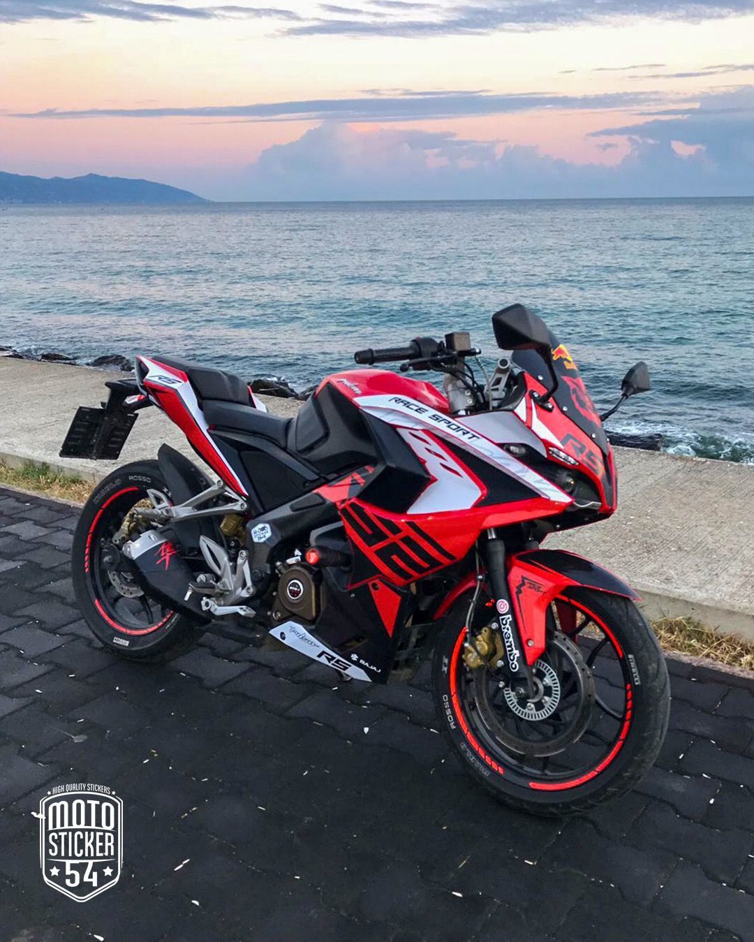 Pulsar Rs 200 Red