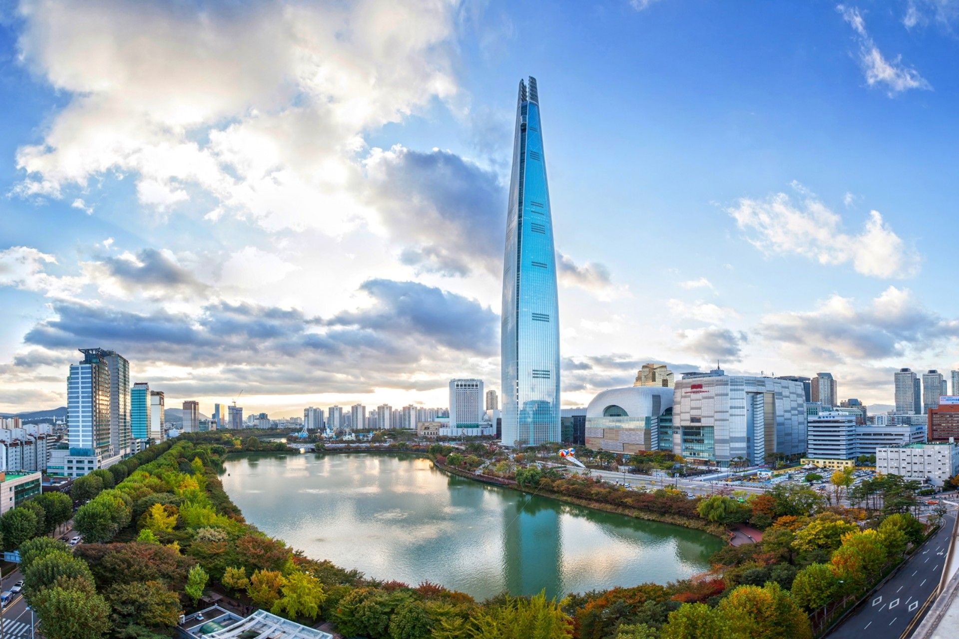 Lotte World Tower: the world's fifth tallest skyscraper is in Seoul