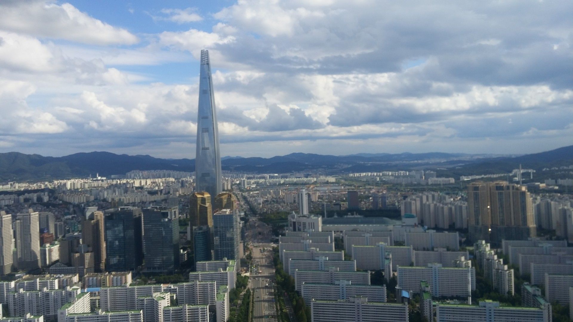 Lotte World Tower: the world's fifth tallest skyscraper is in Seoul