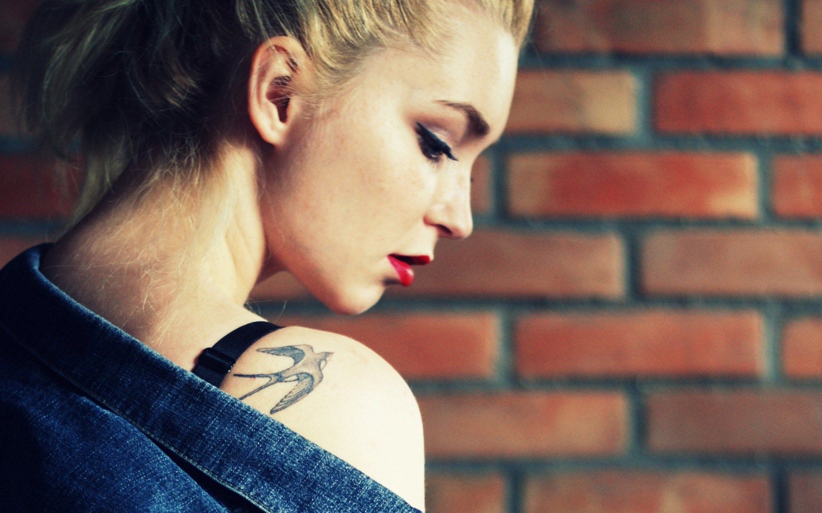 Cute Tattoo Girl Wallpaper HD