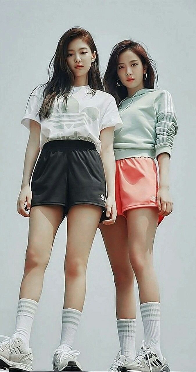 Blackpink Lisa Jisoo Jennie Rose Wallpaper