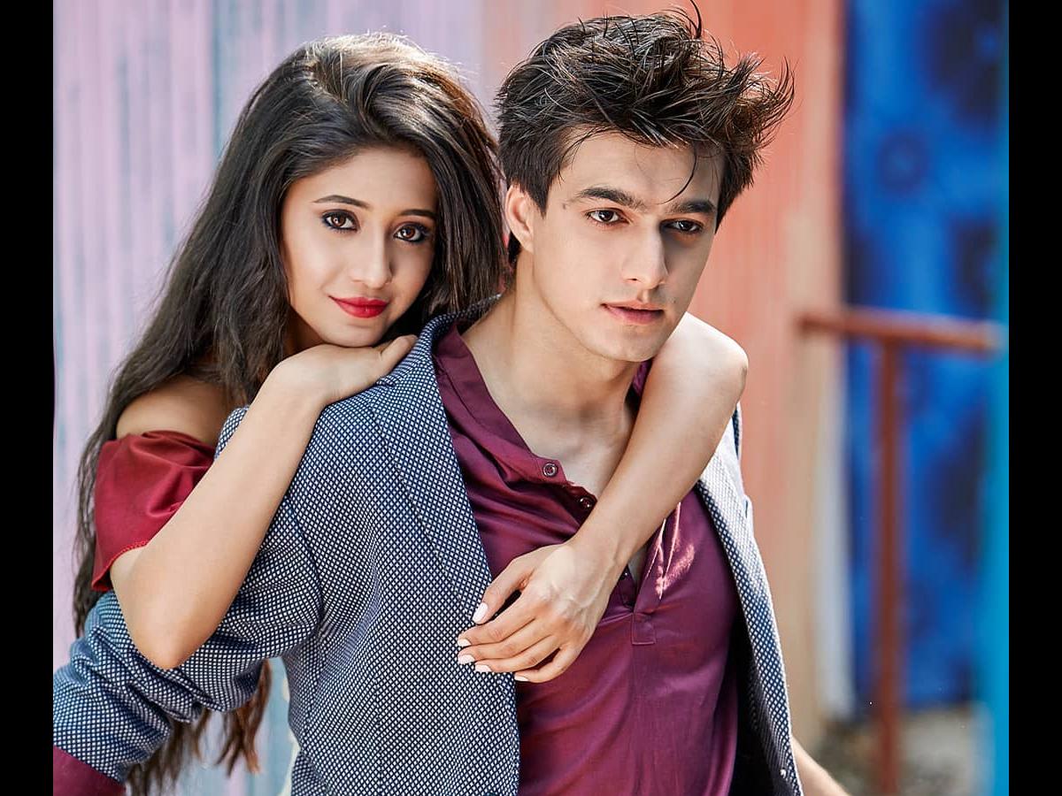 Mohsin Khan and Shivangi Joshi's chemistry is sizzling HOT in their new photohoot