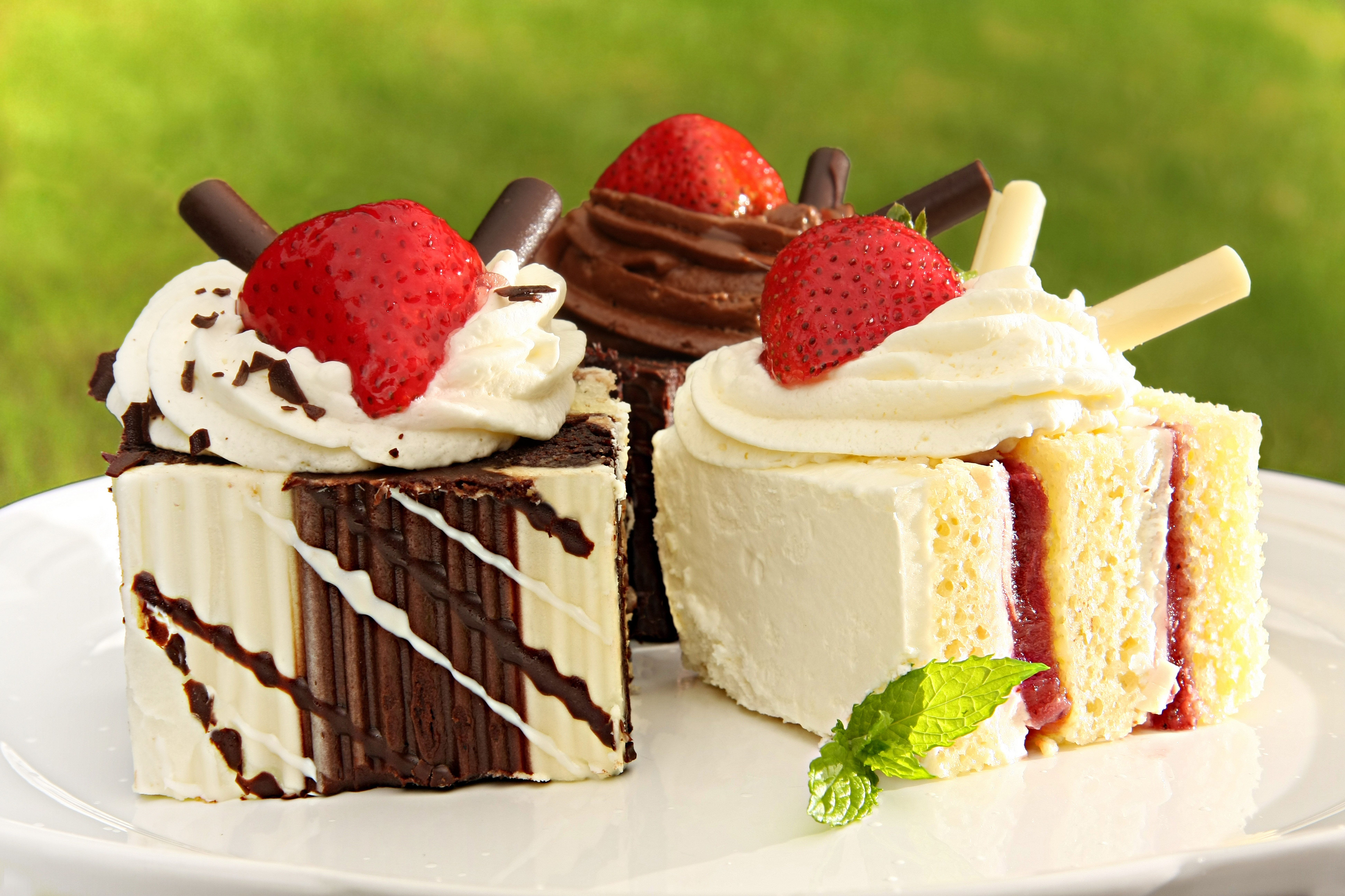 Cake 8k Ultra HD Wallpaper