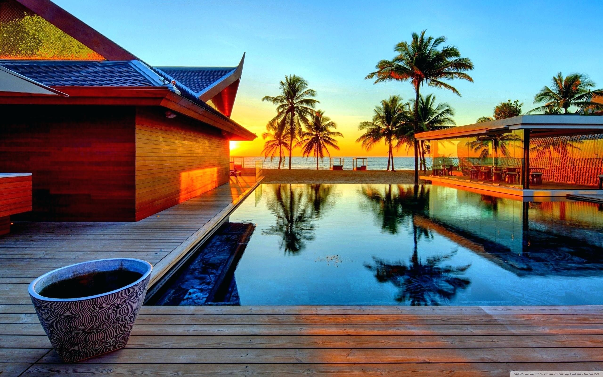 Beach Home Wallpaper