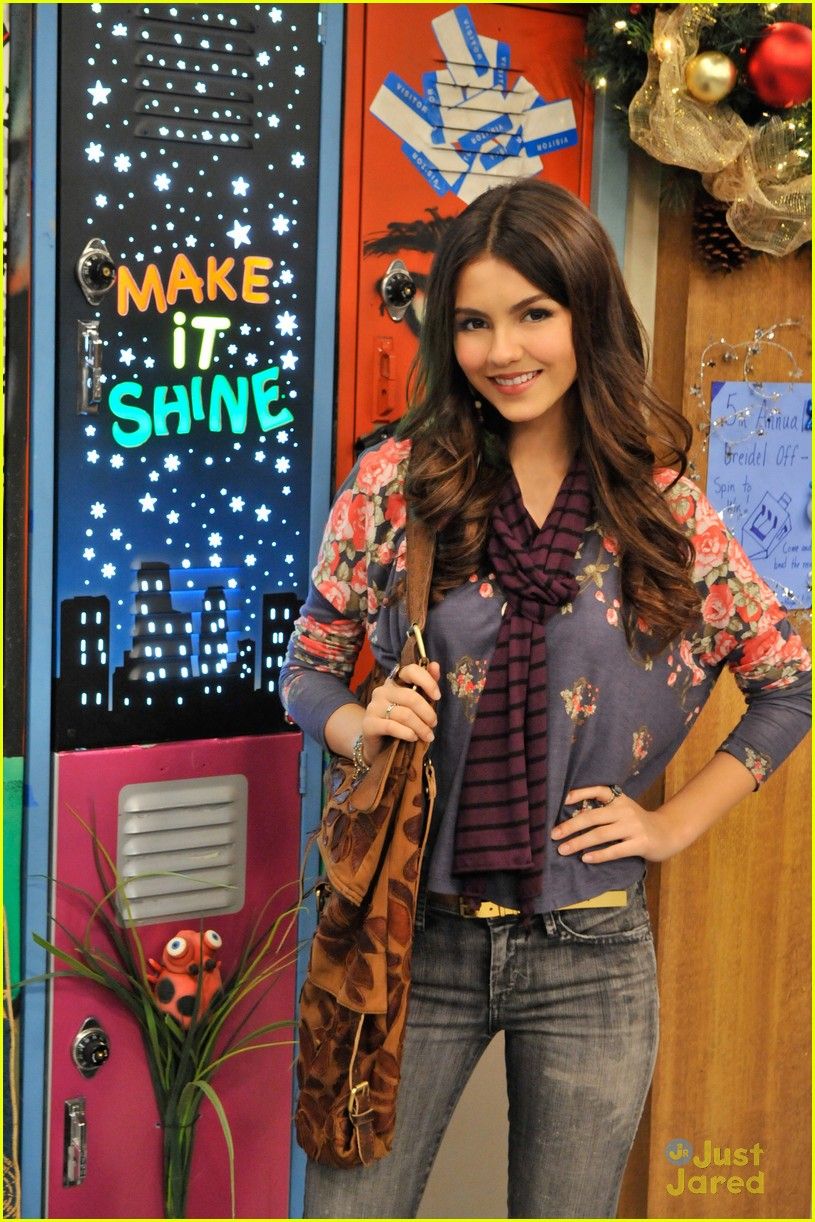 Tori Vega icons in 2023  Tori vega, Victorious tori, Icarly and victorious