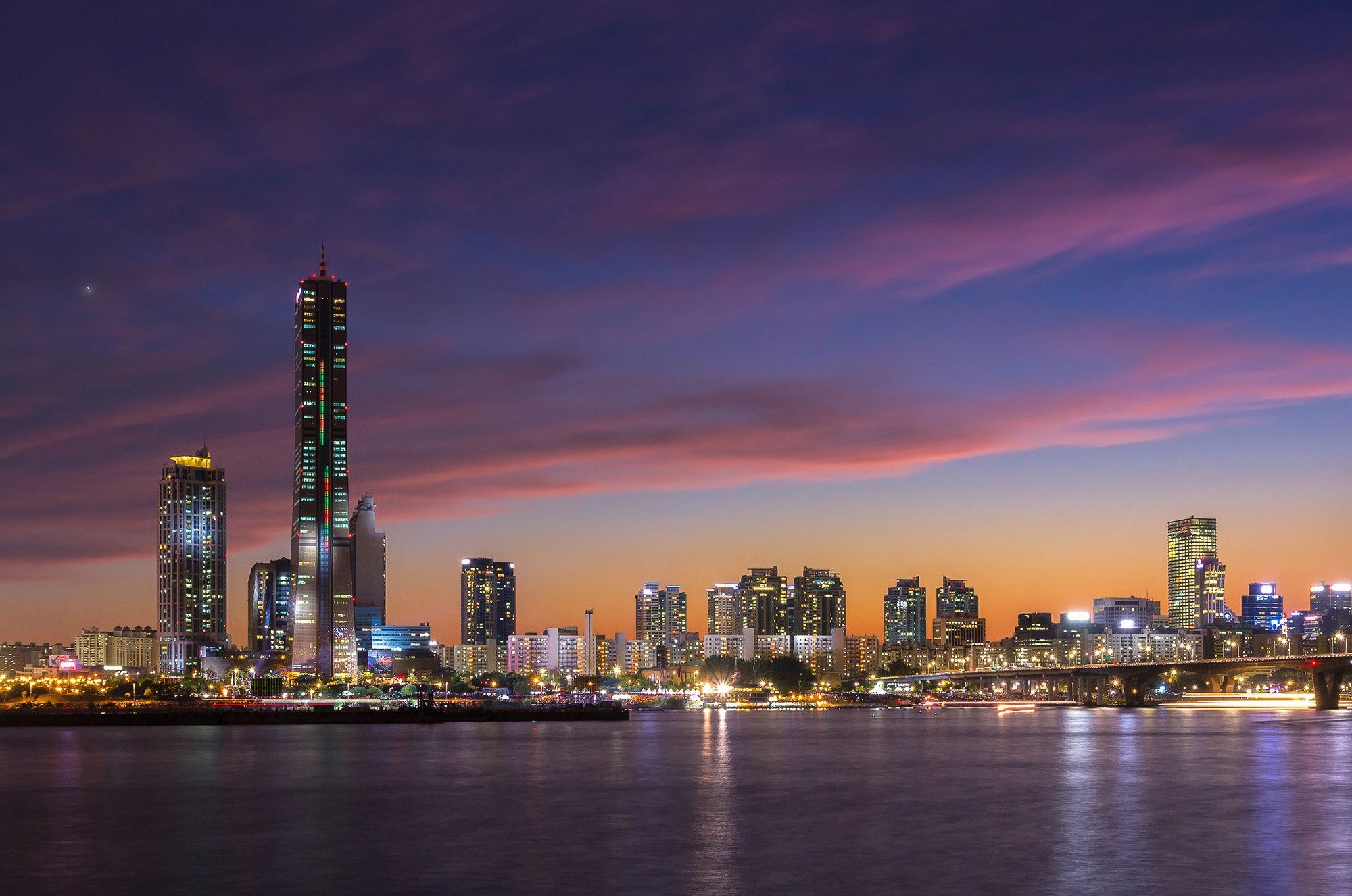 Yeouido after sunset City at Night and Han River, Yeouido, South Korea. Seoul skyline, Han river, Seoul