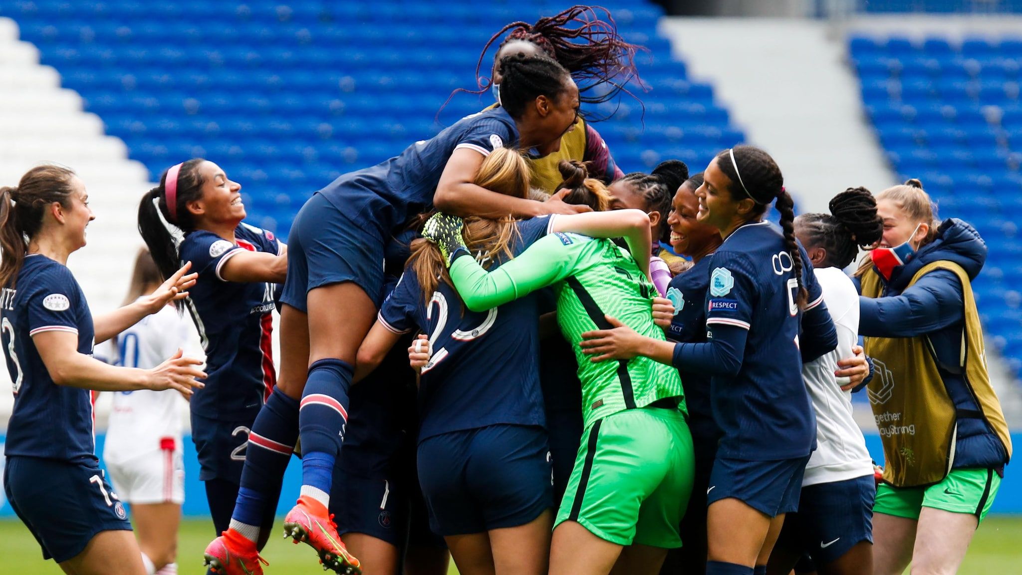 Paris Beat Lyon To Join Bayern, Chelsea And Barcelona In Semi Finals. UEFA Women's Champions League