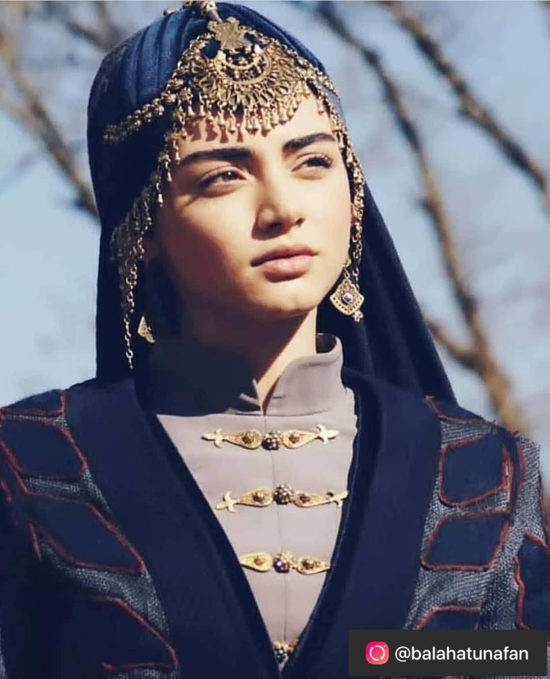 Ertugrul ghazi (esra bilgic / halima) #ertugrul. Muslim beauty, Turkish women beautiful, Stylish girl image