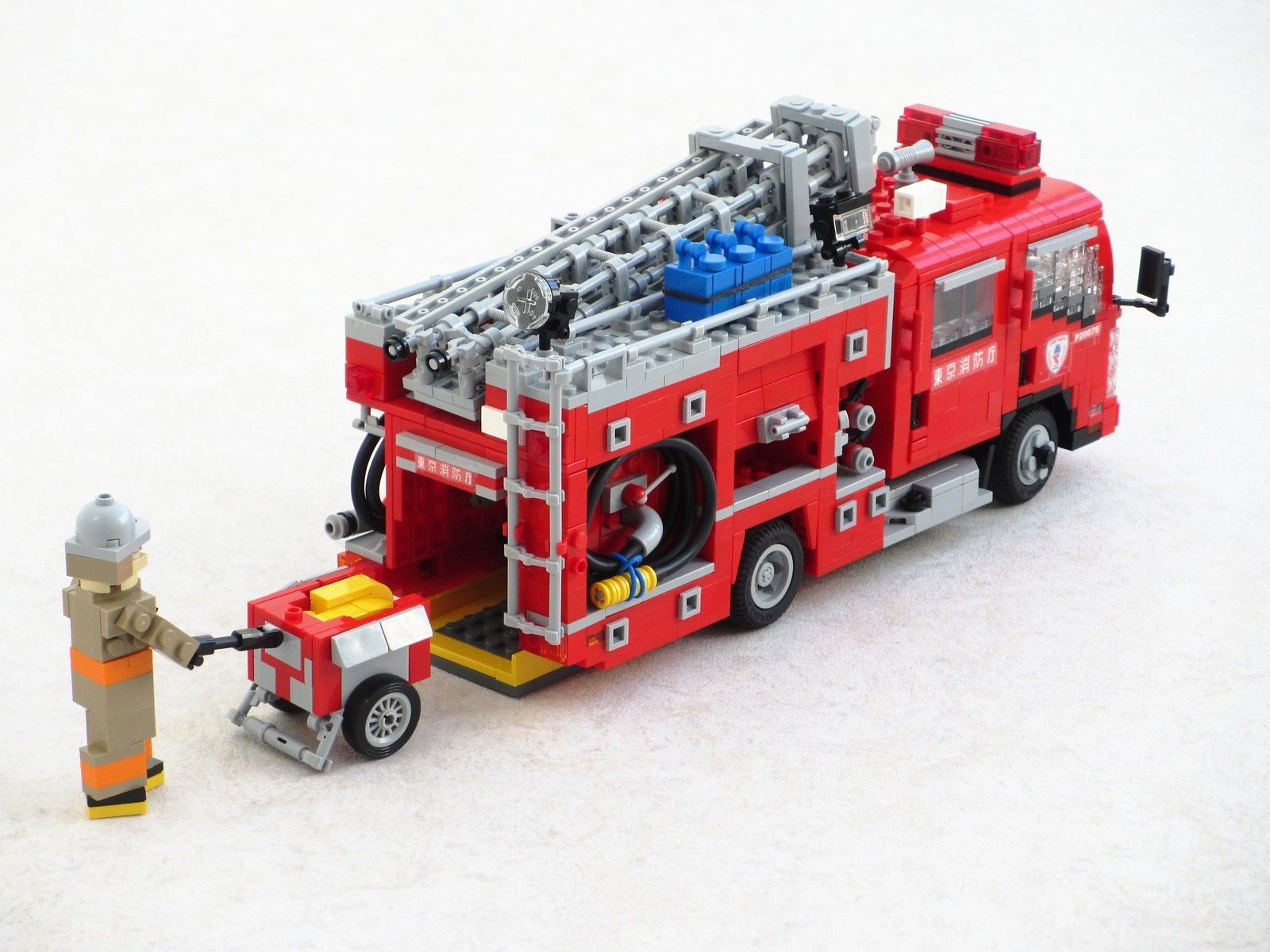 Fire engine пожарная машина лего