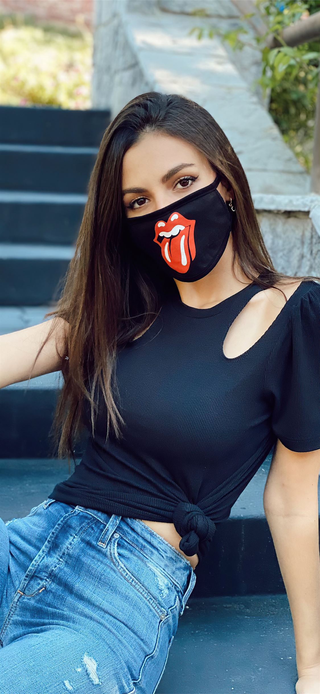 victoria justice mask 4k iPhone X Wallpaper Free Download