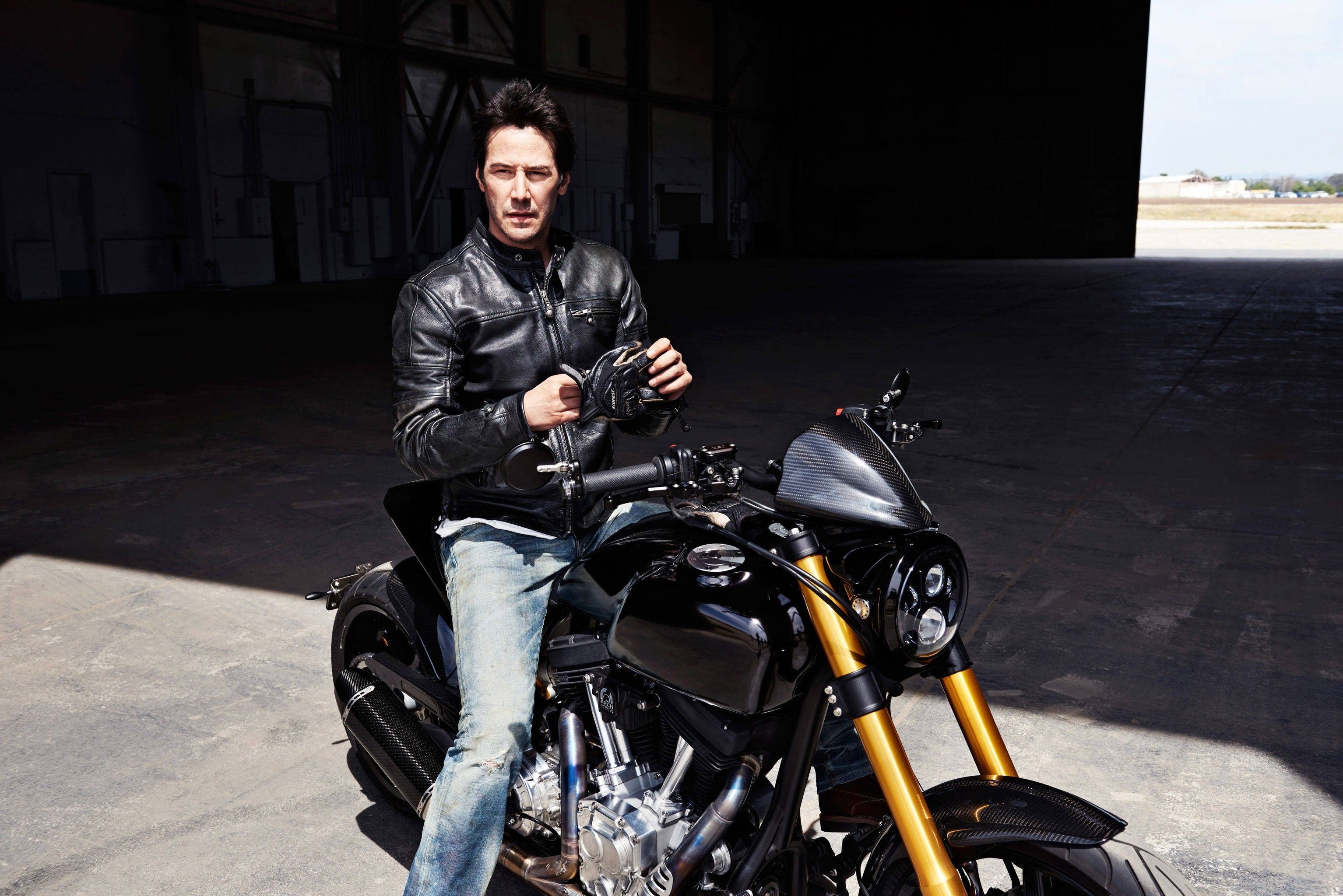 3068x Black Leather Jacket Keanu Reeves Wallpaper Reeves In Motor
