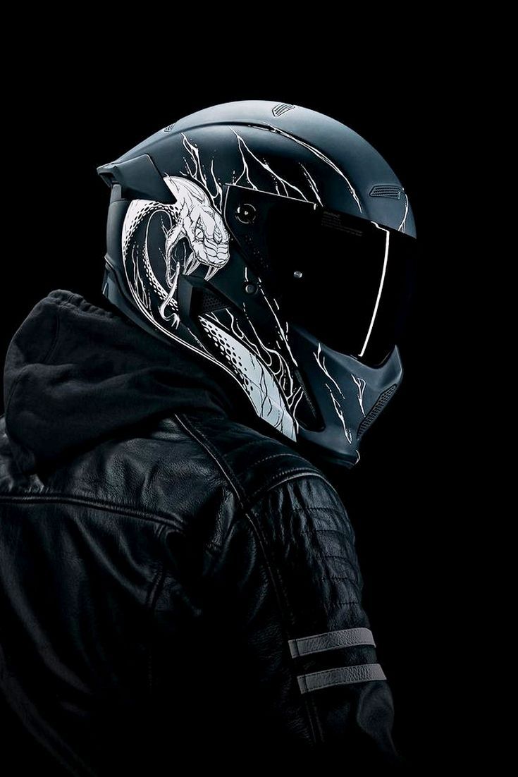 Ruroc Atlas 2.0 Motorcycle Helmet with Super Cool Snake Graphics. Cool motorcycle helmets, Motorcycle helmet design, Black motorcycle helmet