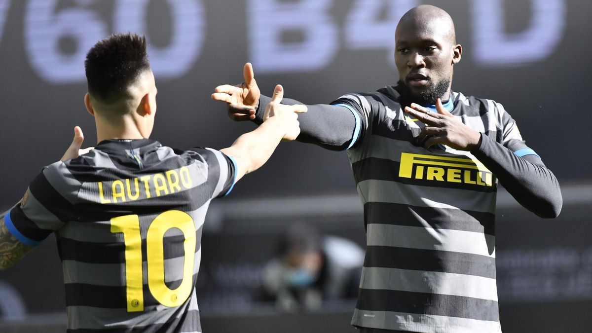 Romelu Lukaku takes seconds to score as Inter Milan thump Genoa to extend lead at top of Serie A