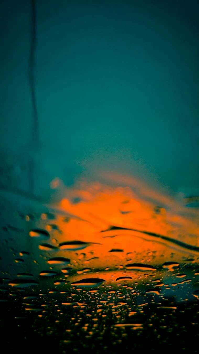 Wallpaper of water drops with lighting reflections on window & glass #wall. Wallpaper iphone summer, Background phone wallpaper, iPhone wallpaper vintage quotes