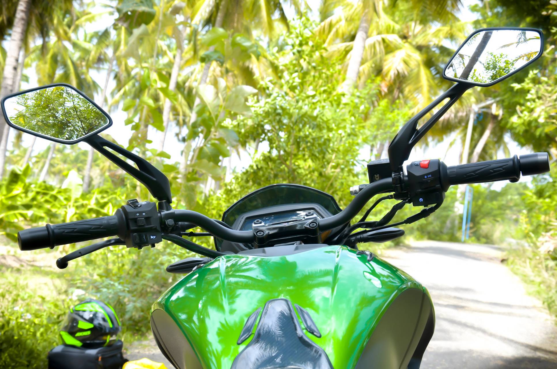 Download Dominar 400 Wallpaper HD