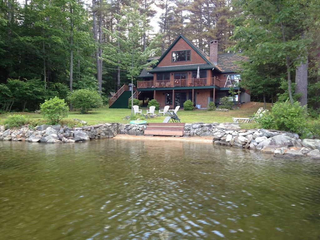 Adirondack Lake House Ideal for Summer & Fall Foliage: Lakefront & Amazing Views
