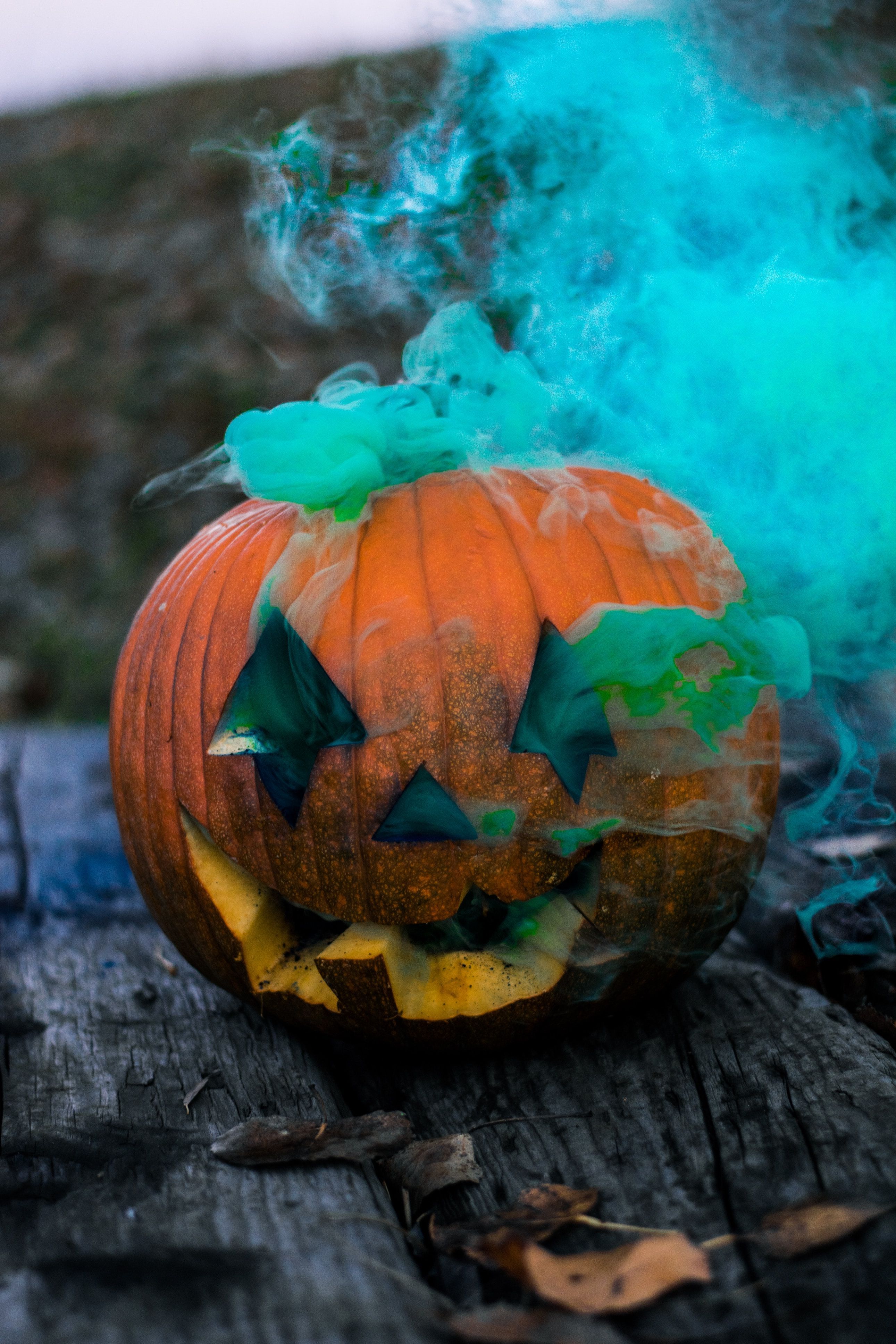 Ring Pull Smoke Grenade (90 Sec) Color Bomb Smoke Effect [Blue]. Diy halloween decorations, Halloween diy, Pumpkin carving