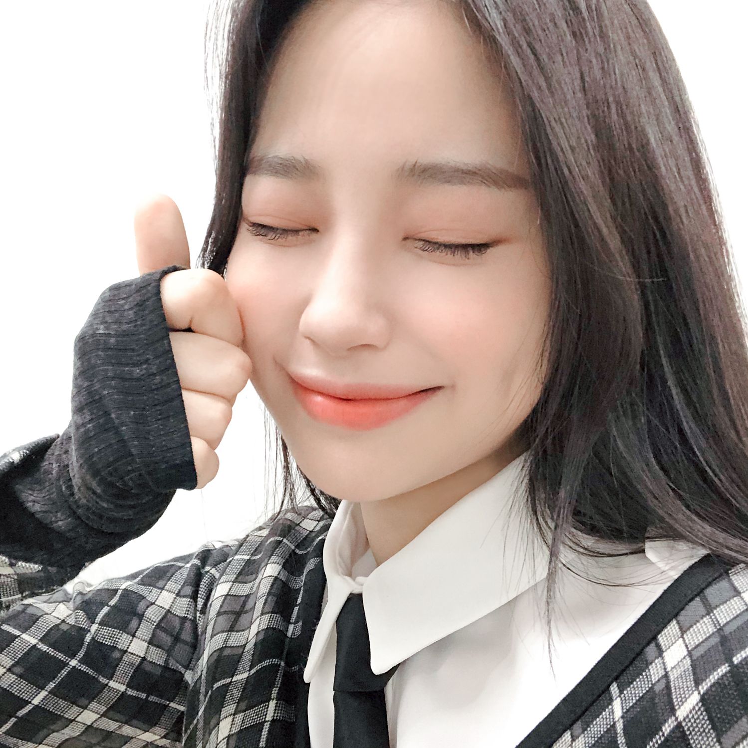 Jihan. KPOP Image Board