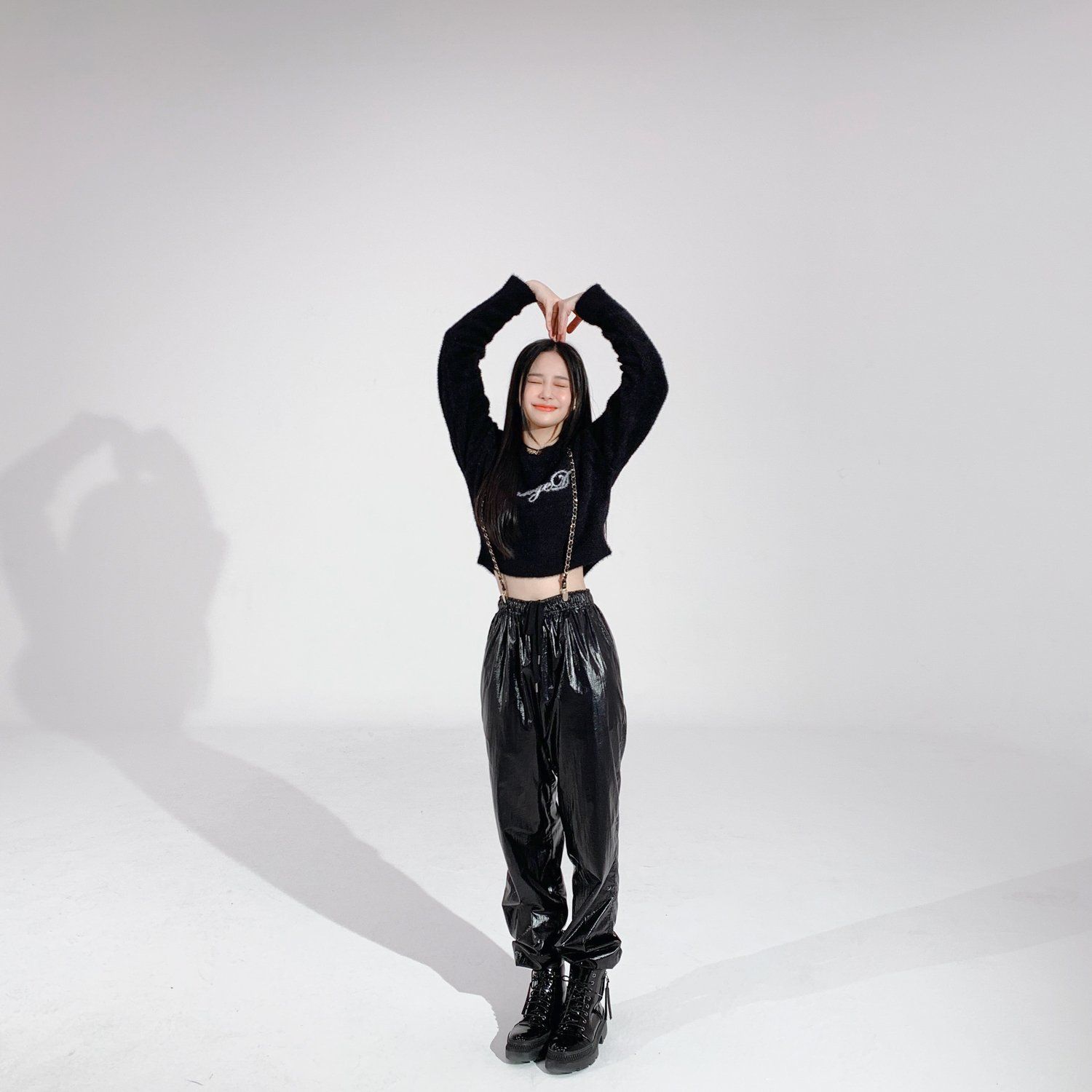 Jihan. KPOP Image Board