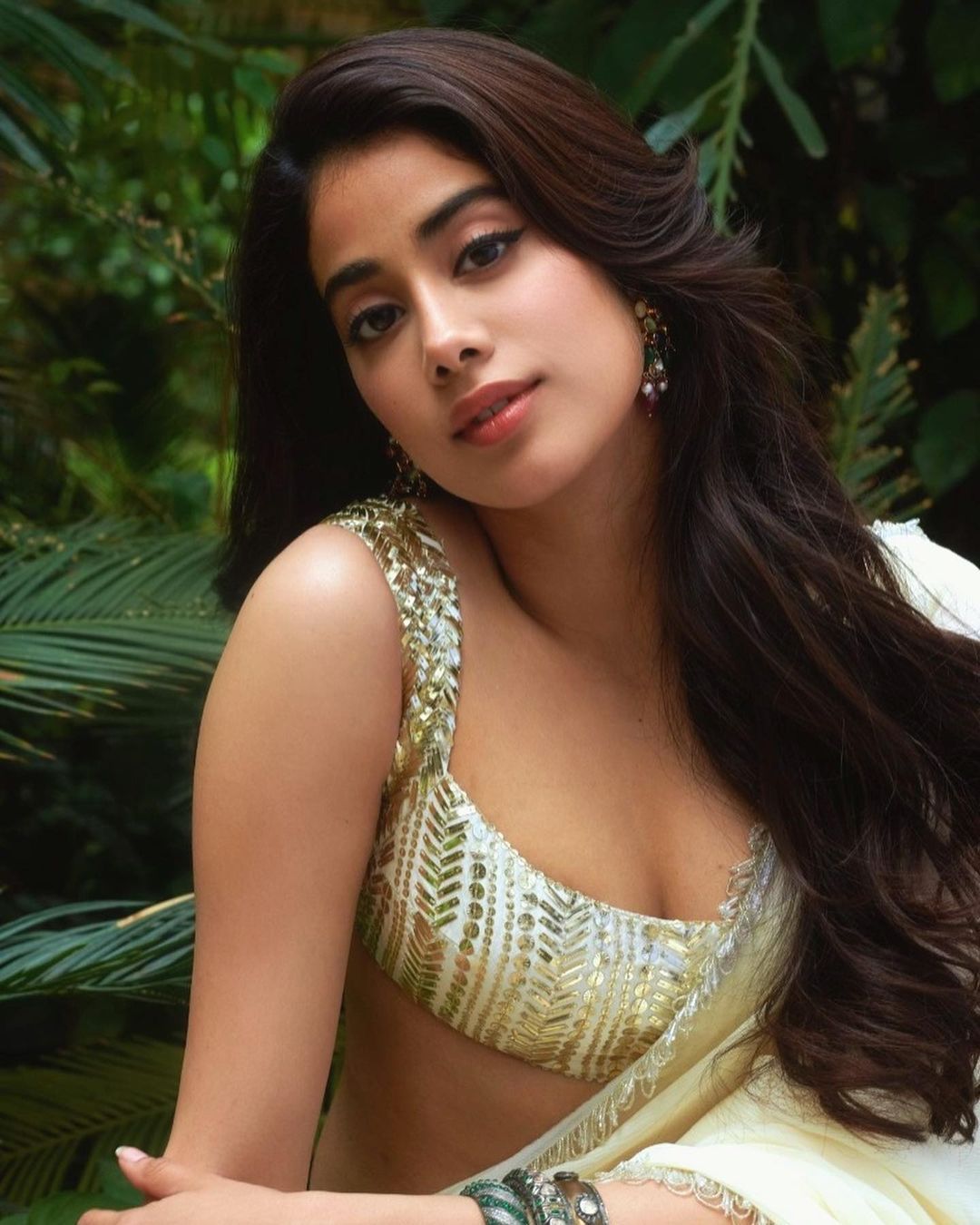 Janhvi Kapoor New Movie With Rajkummar Rao Roohi Looks From Promotions