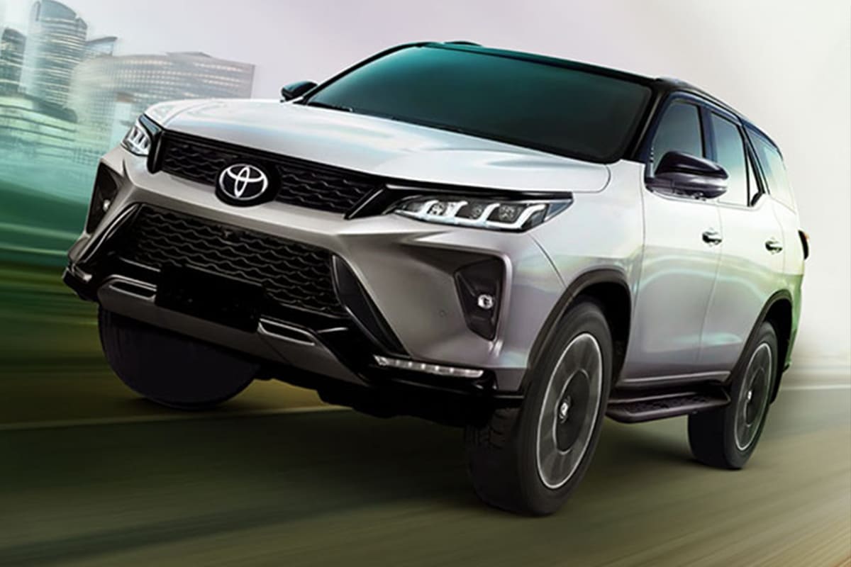 See Pics: Toyota Fortuner Facelift and Legender Launched, Interiors, Features and More