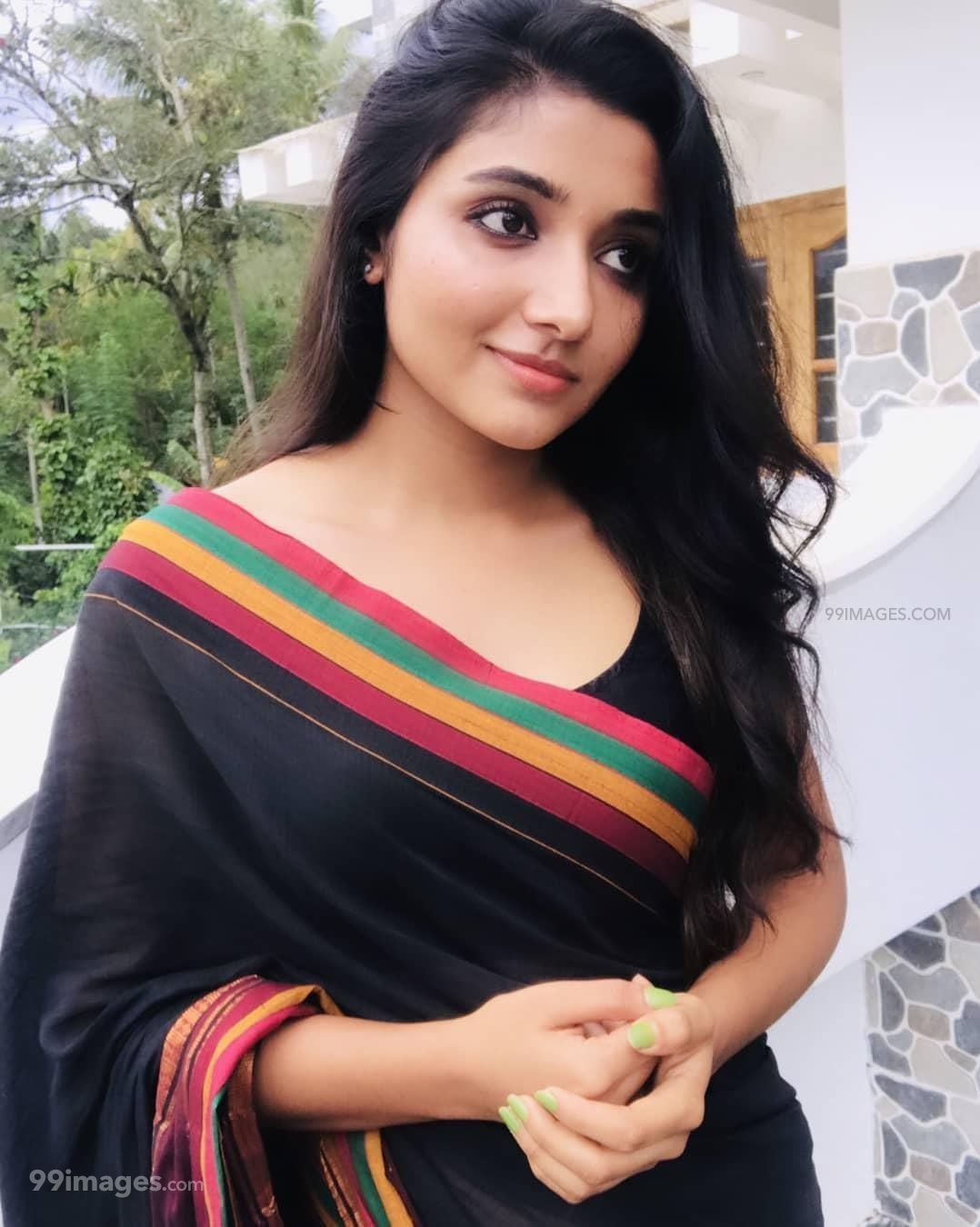 Adhiti Menon (Mirna Menon) HD Wallpaper (Desktop Background / Android / iPhone) (1080p, 4k) (1078x1350)