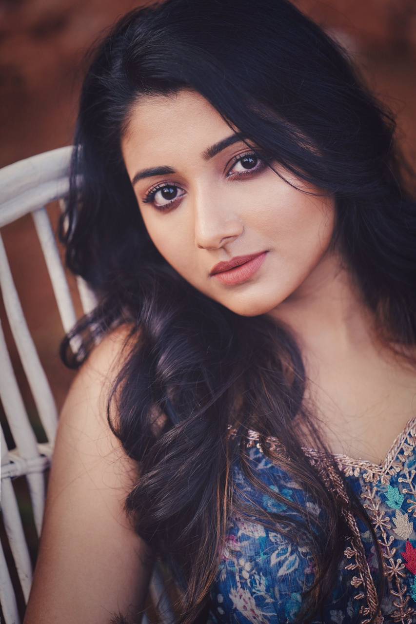 Mirna Menon wallpaper