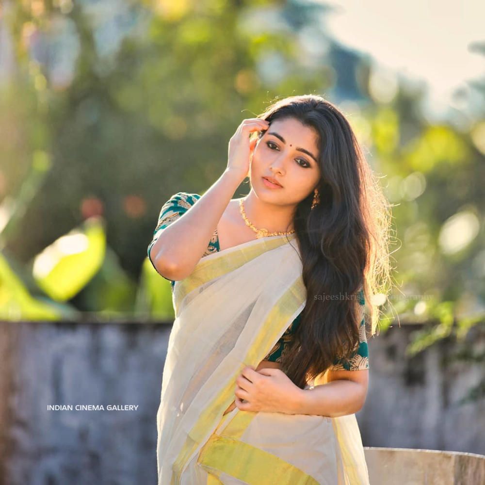 Mirna Menon Actress Photo Stills Gallery