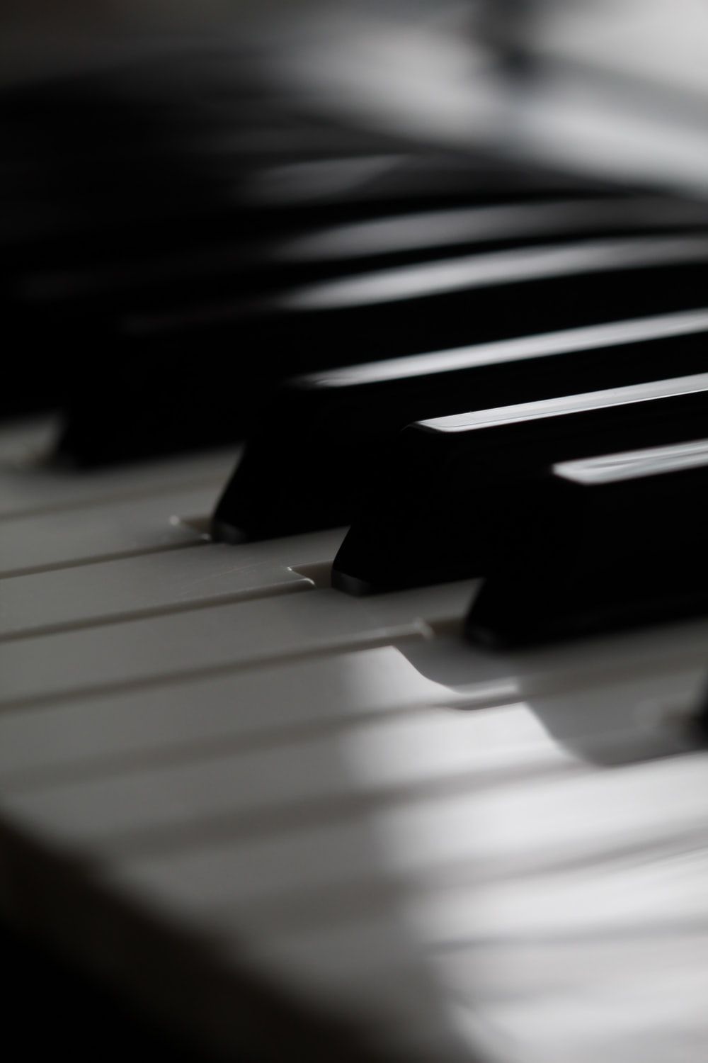 Piano Keyboard Picture [HD]. Download Free Image