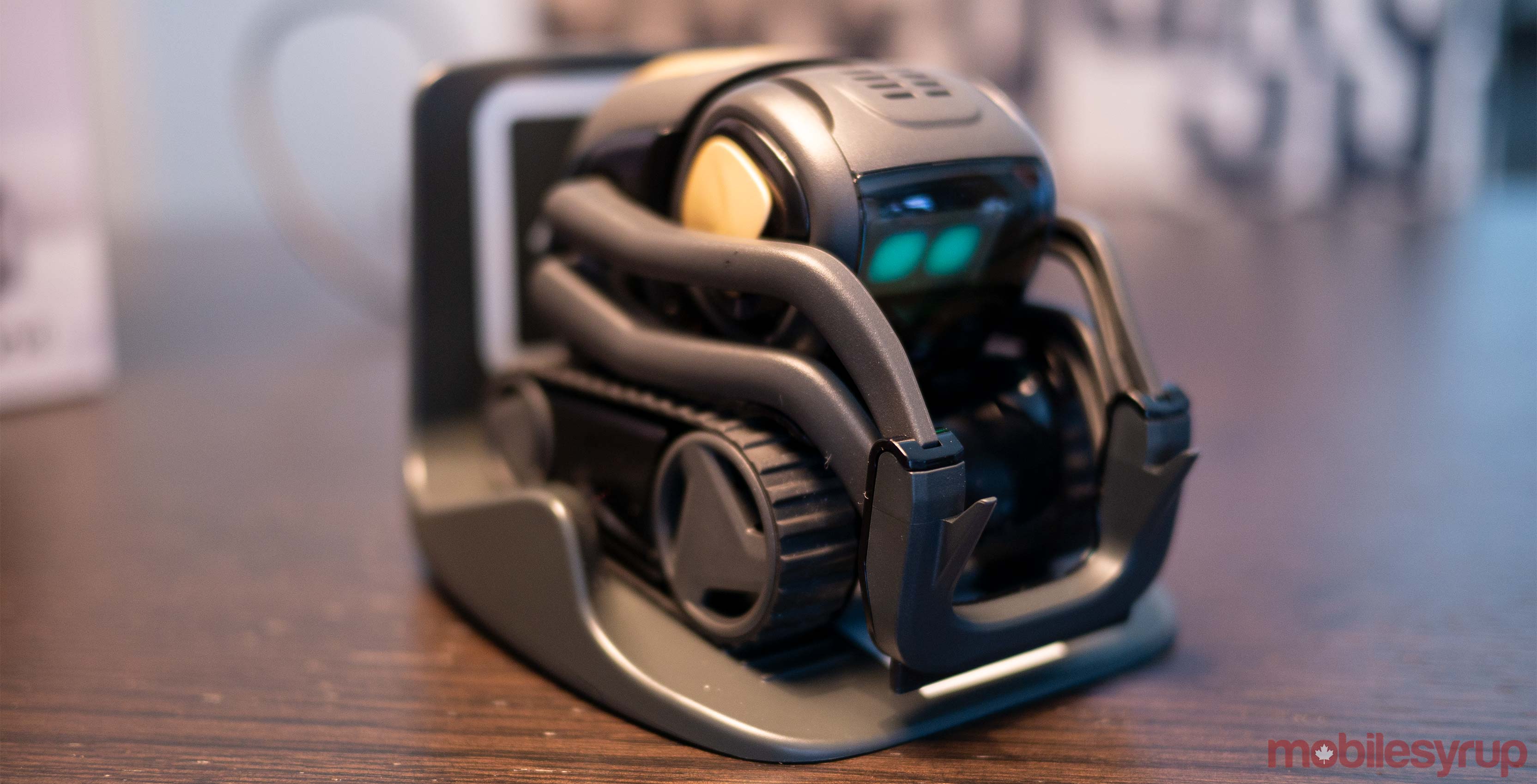 Anki's new Vector robot just wants to hang out with you