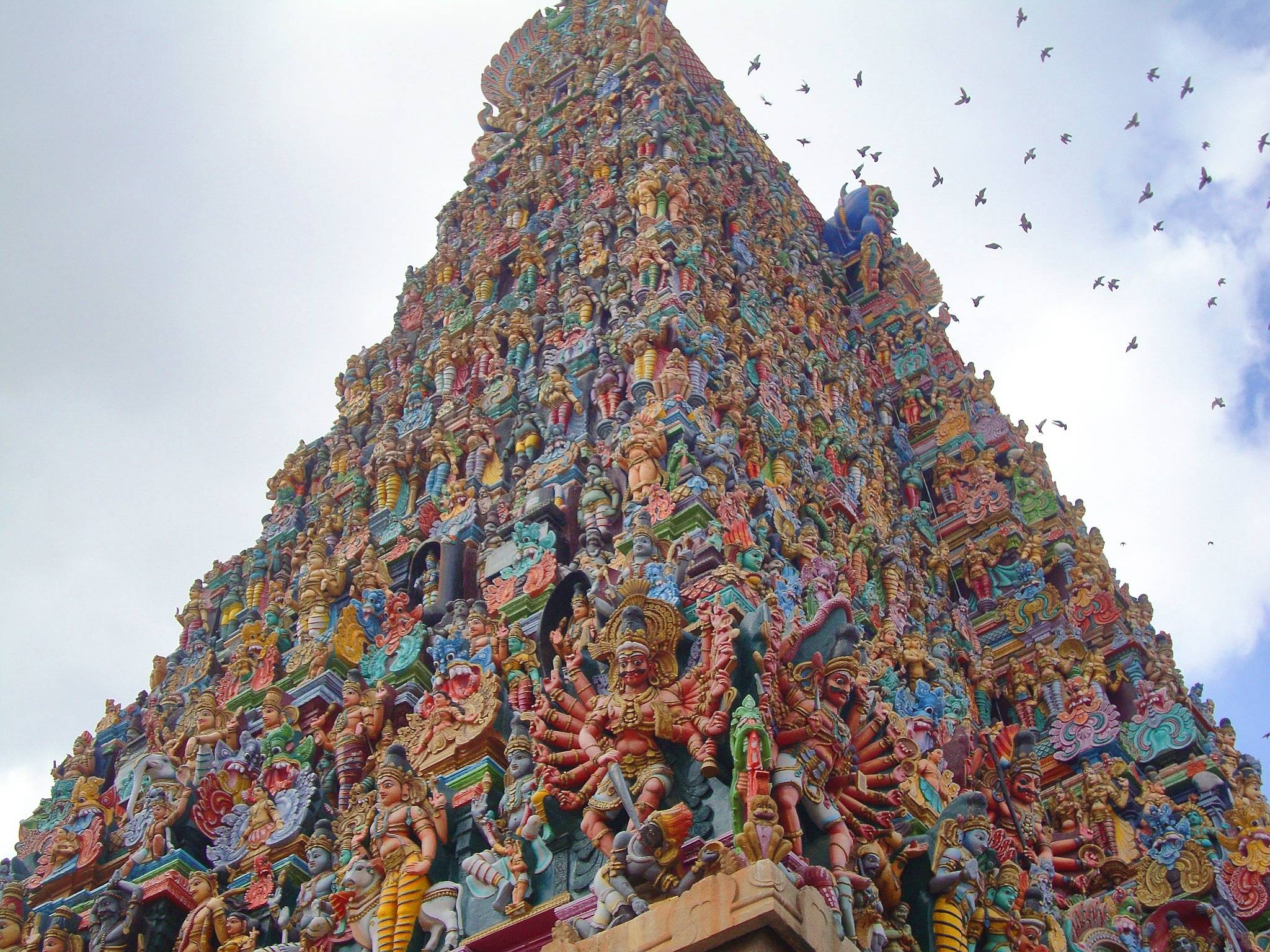 Sculptures on the Gopuram at Meenakshi Temple, Madurai