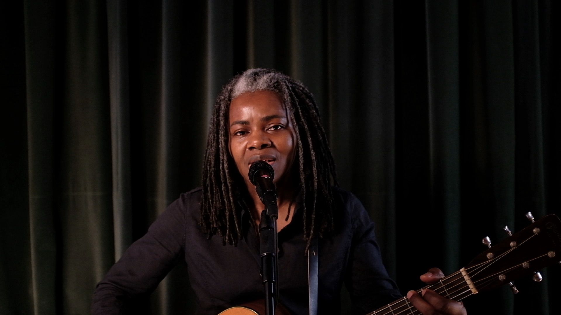 Social Stats: How Tracy Chapman helped swing the presidential election Tracy Chapman