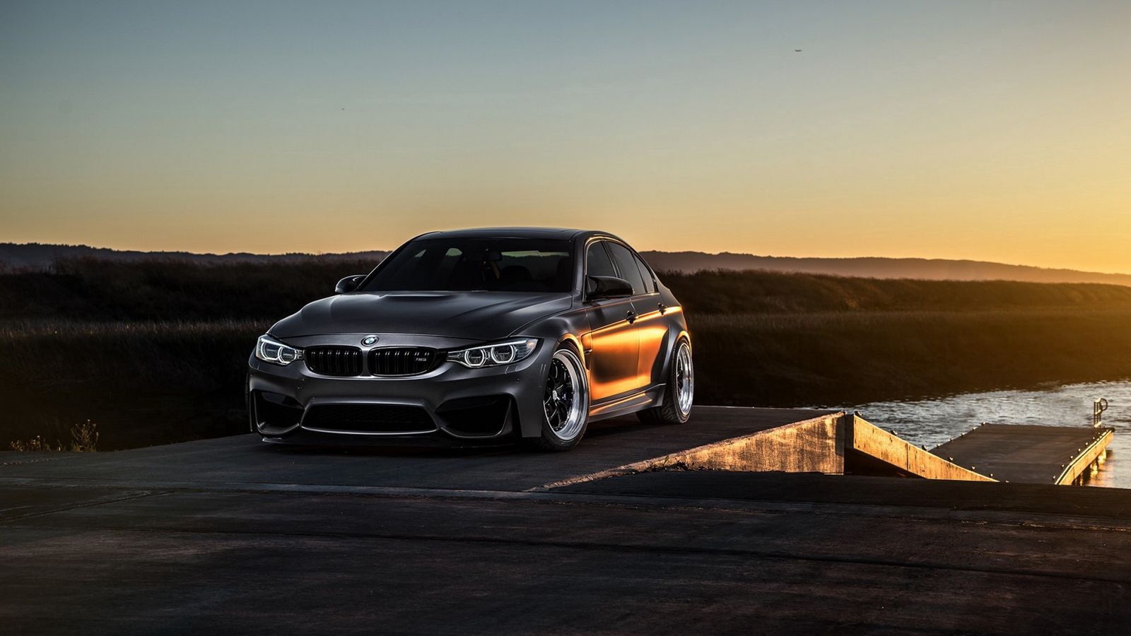 Download wallpaper 1600x900 bmw, f m front view widescreen 16:9 HD background
