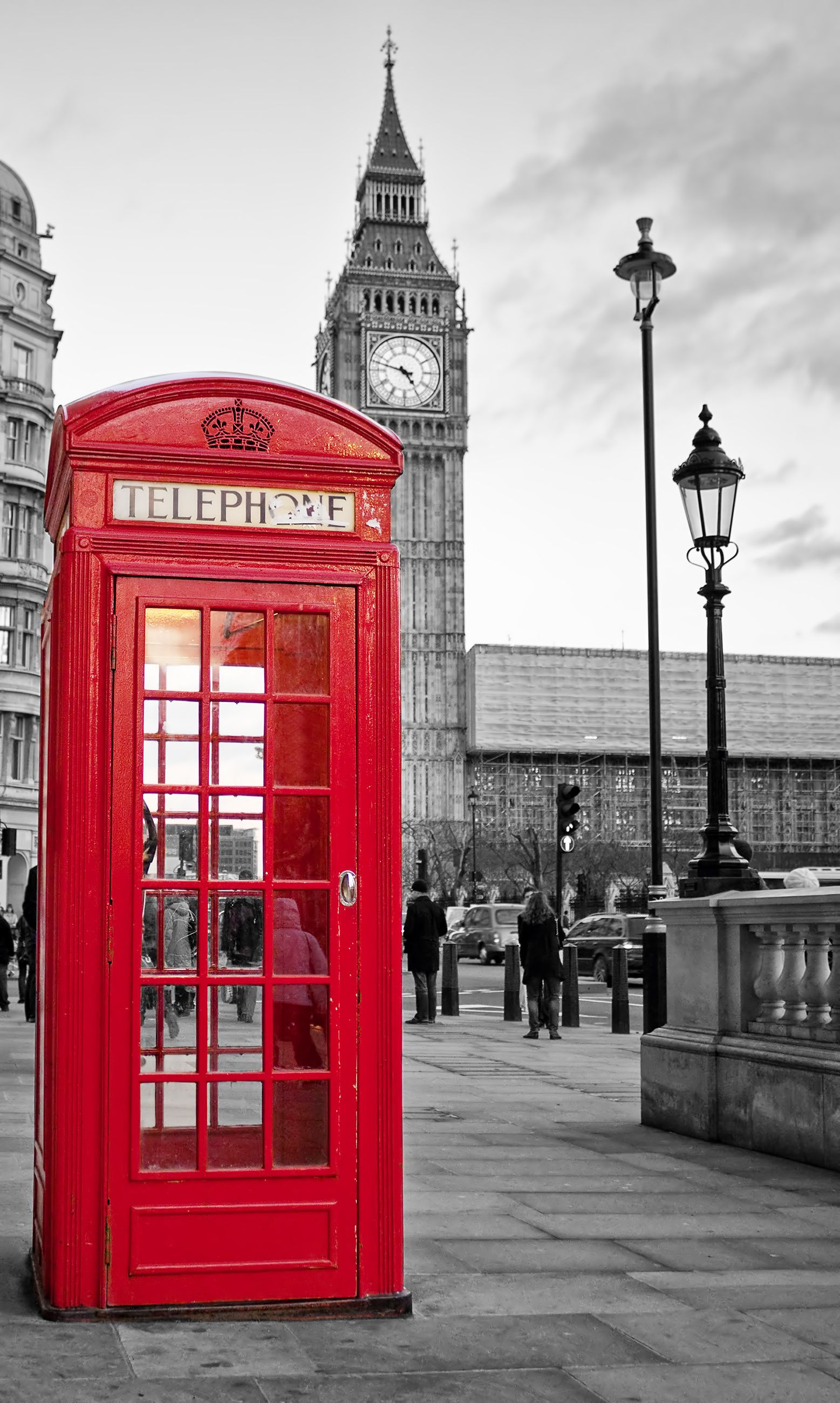 A Traditional Red Phone Booth In London With The Big Telephone HD Wallpaper
