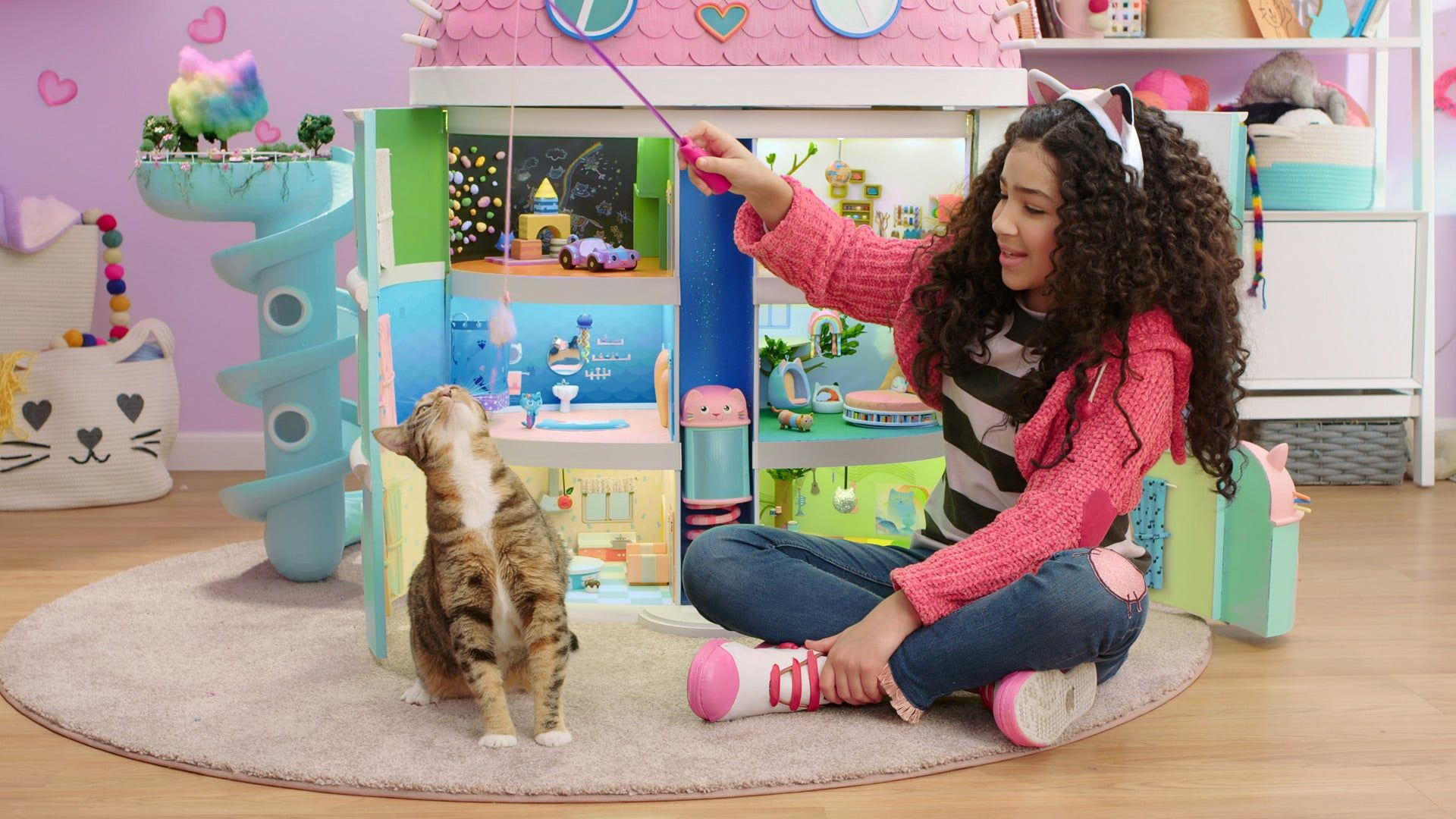 Photos From Season 1 of Netflix's Gabby's Dollhouse. See the For Netflix's New Kid Show About a Magical Dollhouse Filled With Cute Cats. POPSUGAR Family Photo 2