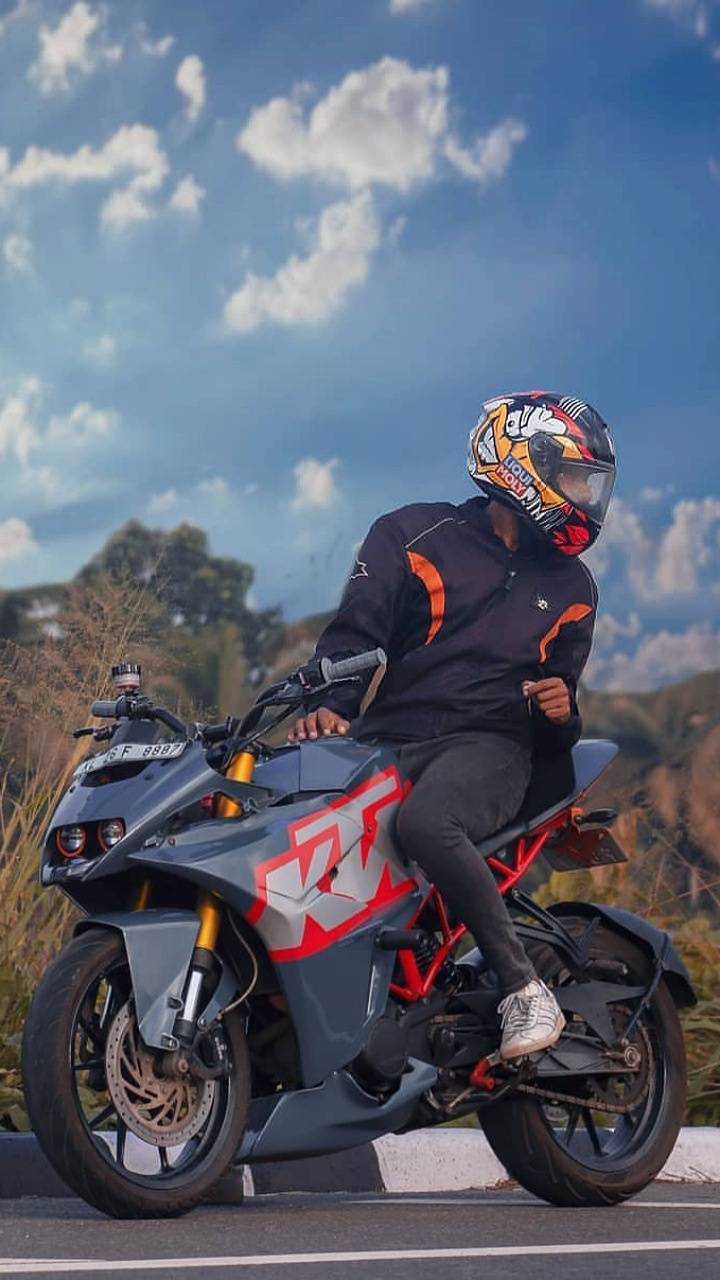 Download KTM RC200 Wallpaper HD