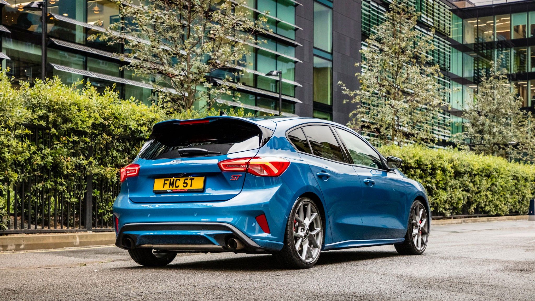 Ford Focus ST: hot hatch gets an auto 'box