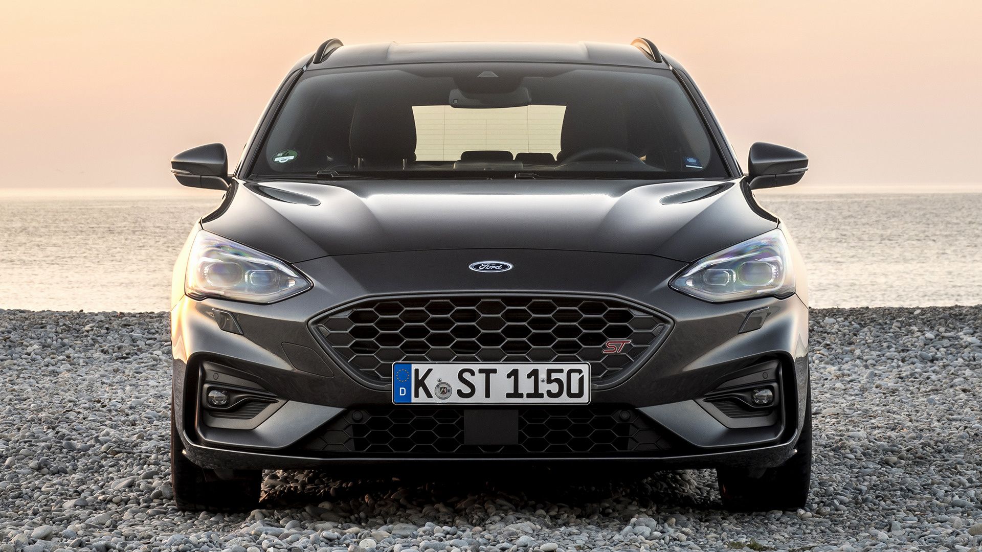 Ford Focus ST Turnier and HD Image