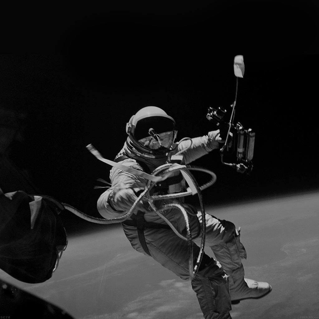 Space Instagram Photo Astronaut Black iPad Wallpaper Free Download