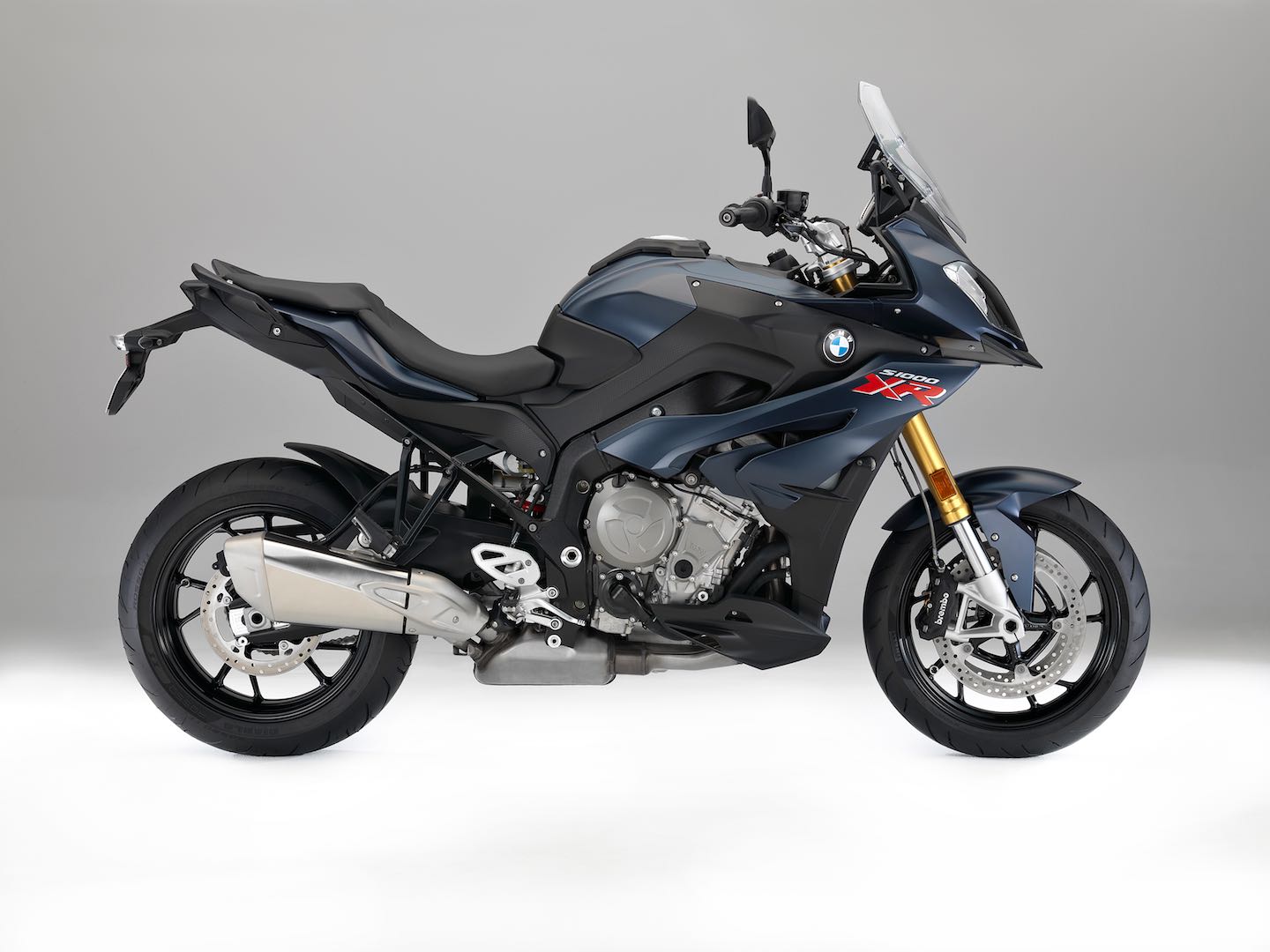 BMW S 1000 XR First Look Fast Facts