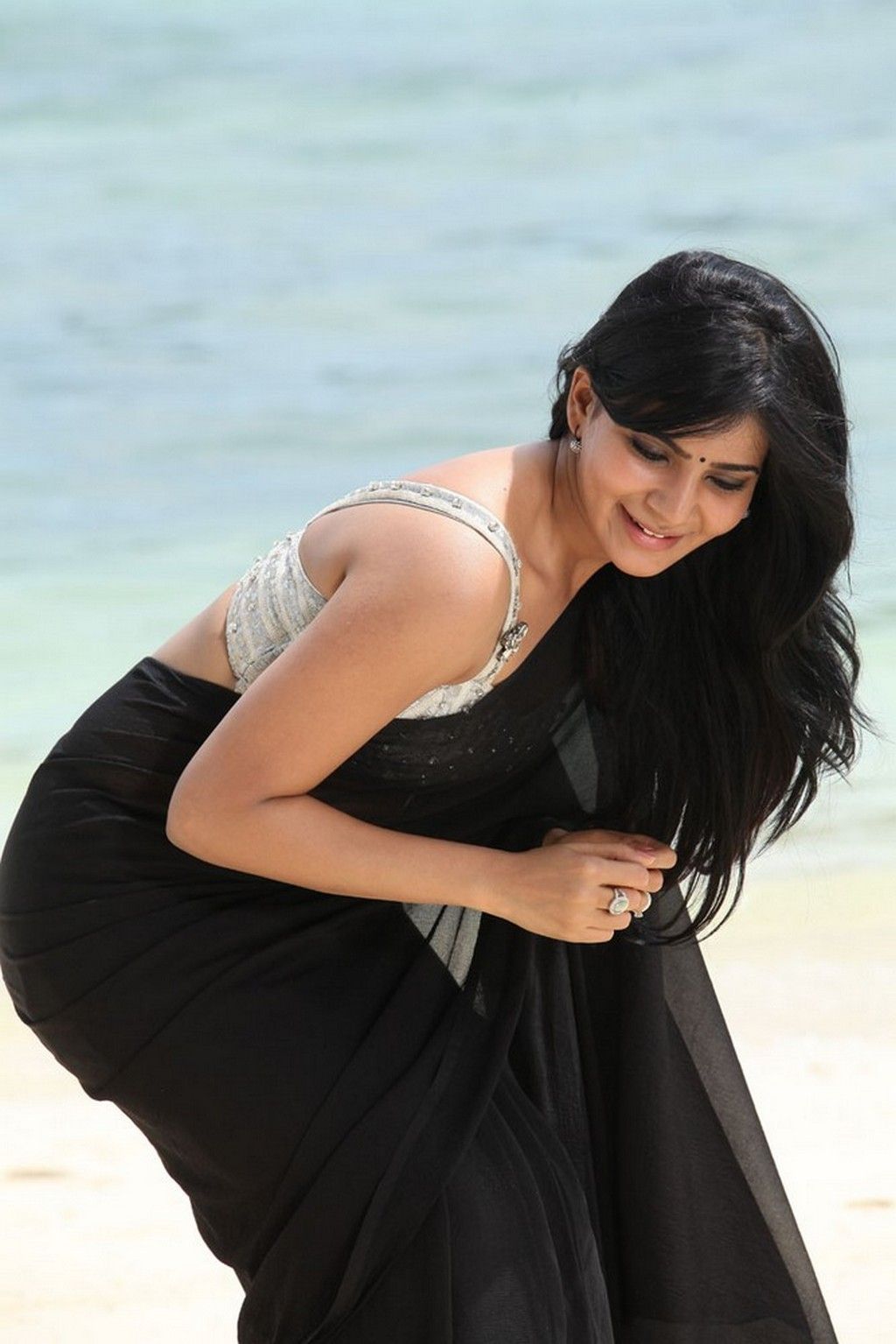 Samantha Black Saree HD Wallpaper