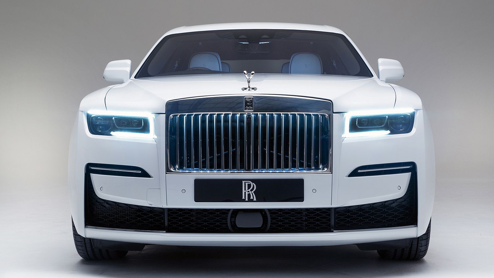Rolls Royce Ghost Photo Gallery