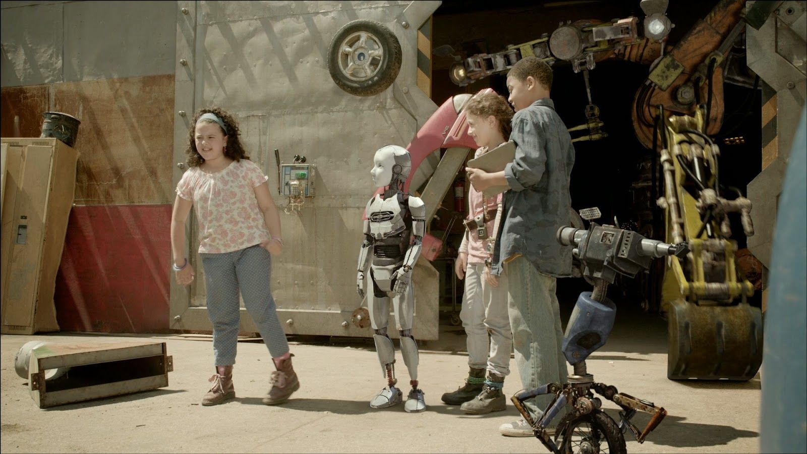 Amazon Studios' Annedroids Let the Kids Learn Science While Getting Entertained Time Mom and Losing It