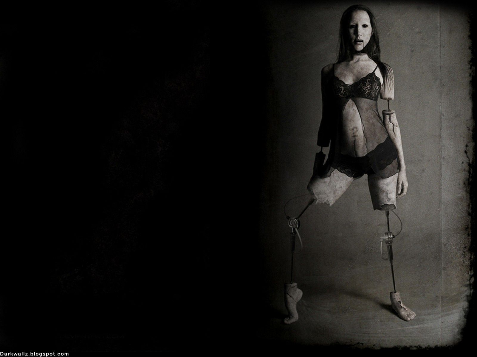 Scary Girl Wallpaper